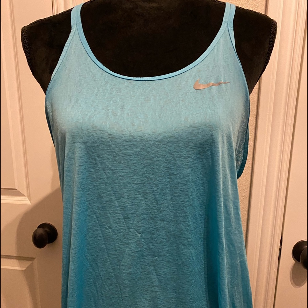 Women’s Nike tank!